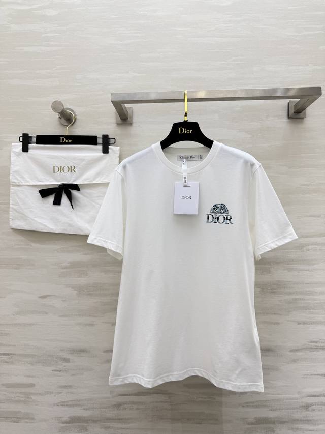 Dior Limited Edition Aesthetics | Wear Elegance on Your Body. Exquisite logo pri
