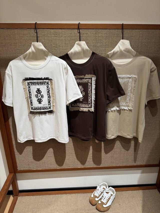 Original quality women's t-shirt with square embroidered tassel trim, retro casu