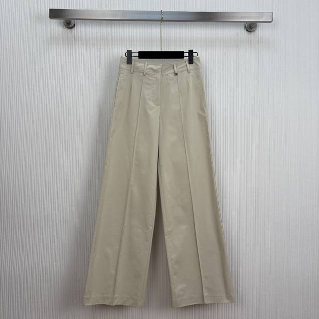 New arrival of original, high-quality women's cargo pants with matching packagin