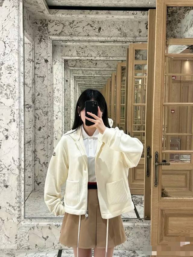 Miu! Boutique style! High-quality replica! Super heavy-duty! Short blazer with b