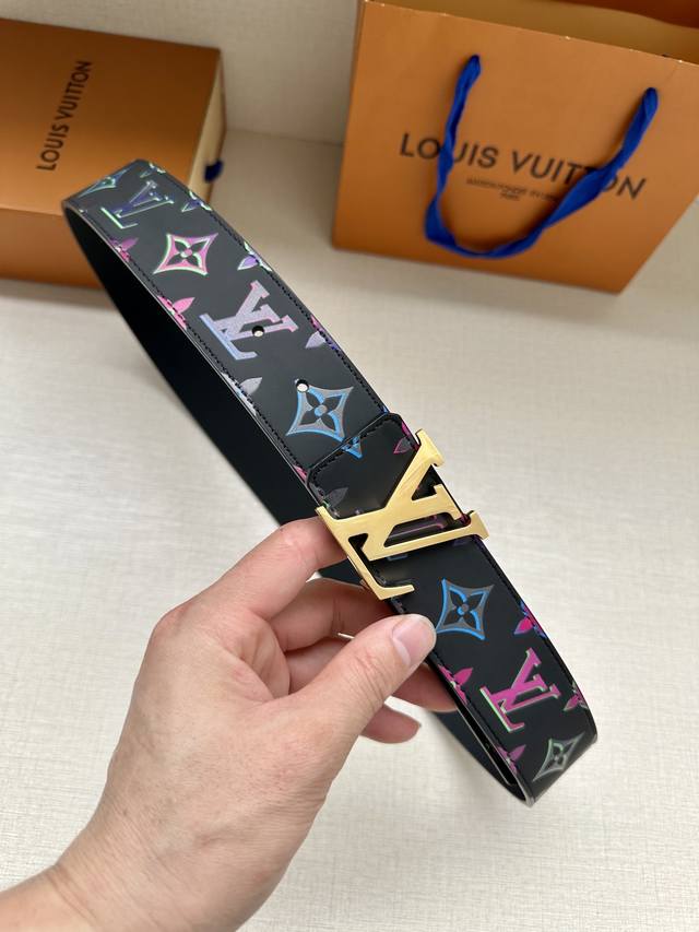 LV Light reversible belt incorporates the season's Monogram Spotlight theme, giv