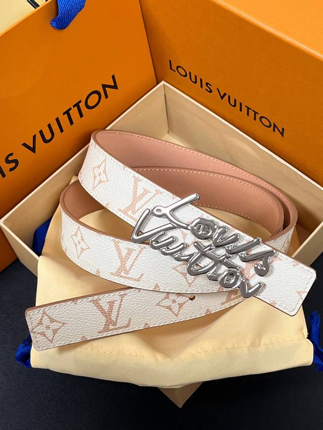 3.0mm wide double-sided imported leather, one side printed, the other calfskin,