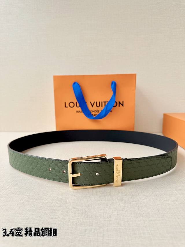 The 3.4-width Louis Vuitton Aerogram single-sided pebbled leather belt features