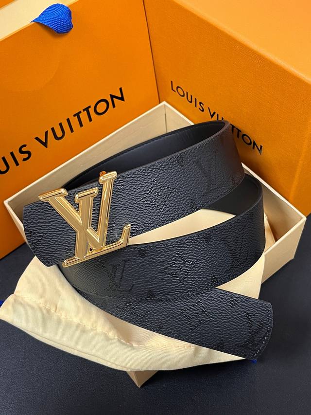 New Seasonal Style: Two-way belt design. One side features a matte grey floral p