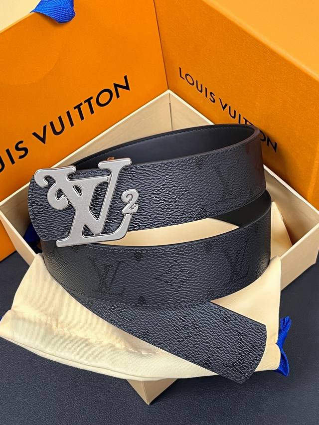 New Seasonal Style: Two-way belt design. One side features a matte grey floral p