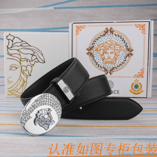 腰带皮带:范思哲原单牛皮腰带 男款皮带:材质百分百头层牛皮腰带保证真皮皮带,专柜原单品质、做工精细,时尚大牌,送人自用首选包装: 请认准如图专柜包装赠送打孔器手 腰带皮带:范思哲原单牛皮腰带 男款皮带:材质百分百头层牛皮腰带保证真皮皮带,专柜原单品质、做工精细,时尚大牌,送人自用首选包装: 请认准如图专柜包装赠送打孔器手
