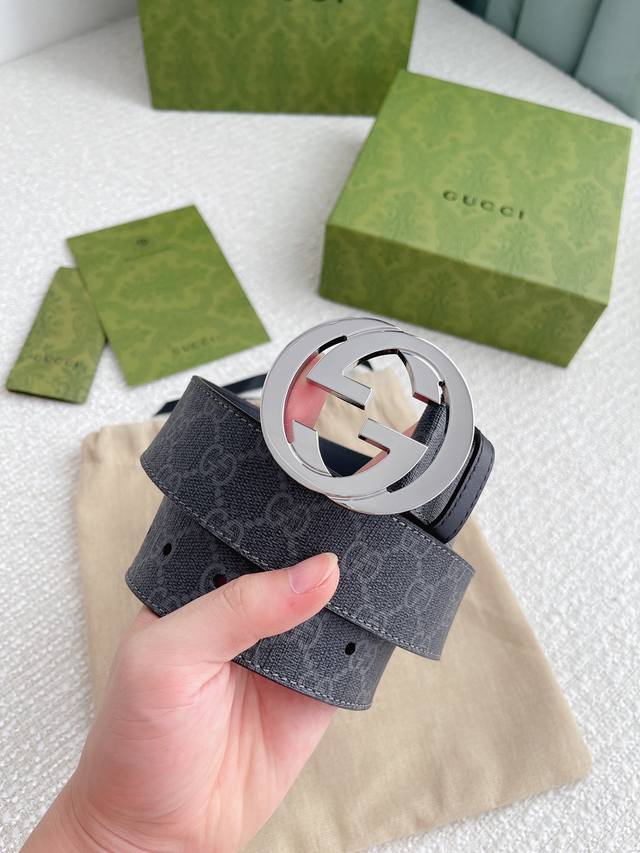Comes with a complete gift box and packaging. Made with imported waterproof Gucc Comes with a complete gift box and packaging. Made with imported waterproof Gucc