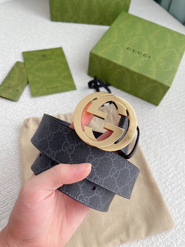 Comes with a complete gift box and packaging. Made with imported waterproof Gucc Comes with a complete gift box and packaging. Made with imported waterproof Gucc