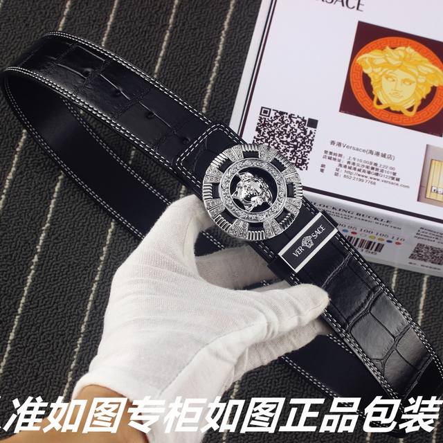 品牌：范思哲.Versace 型号：原单！专柜新款鳄鱼纹等级：意大利进口百分百头层牛皮，范思哲.Versace，世界著名奢侈品品牌，进口头层牛皮，国外专柜有同款
