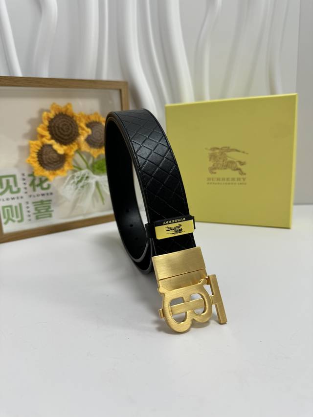 Product Name: Burberry Original Belt Material: 100% Top Layer Cowhide Leather Be Product Name: Burberry Original Belt Material: 100% Top Layer Cowhide Leather Be