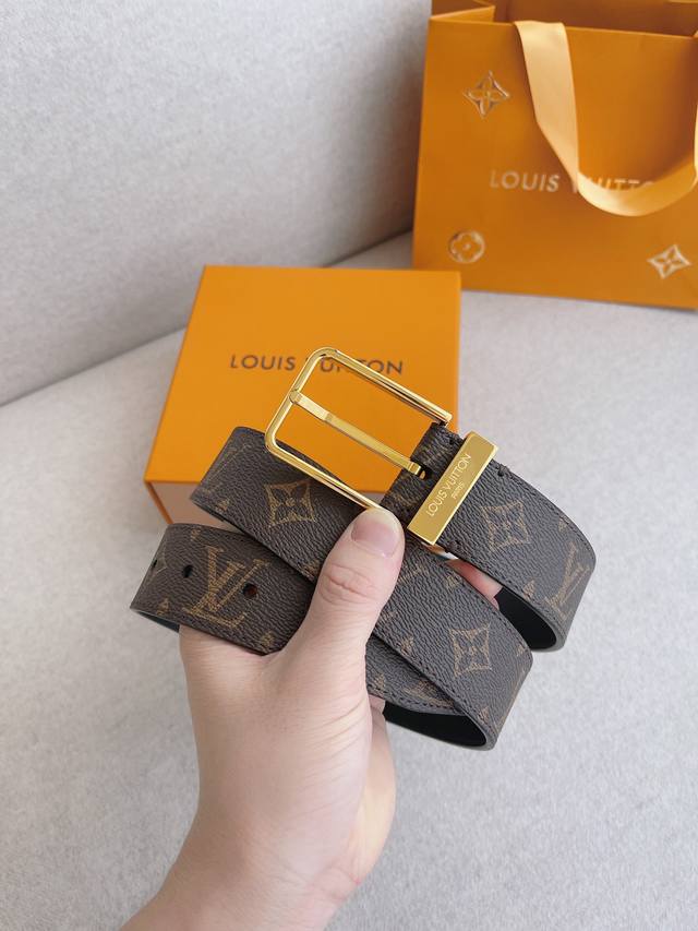 Comes with a full gift box. A brand new entry-level LV style, enriching the canv Comes with a full gift box. A brand new entry-level LV style, enriching the canv