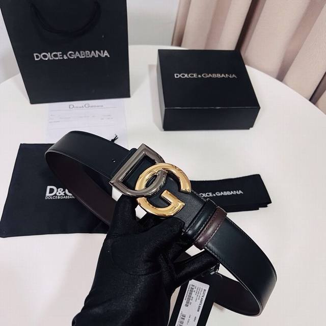 Dolce & Gabbana Black Brown Reversible Calfskin Belt, cleverly designed for reve