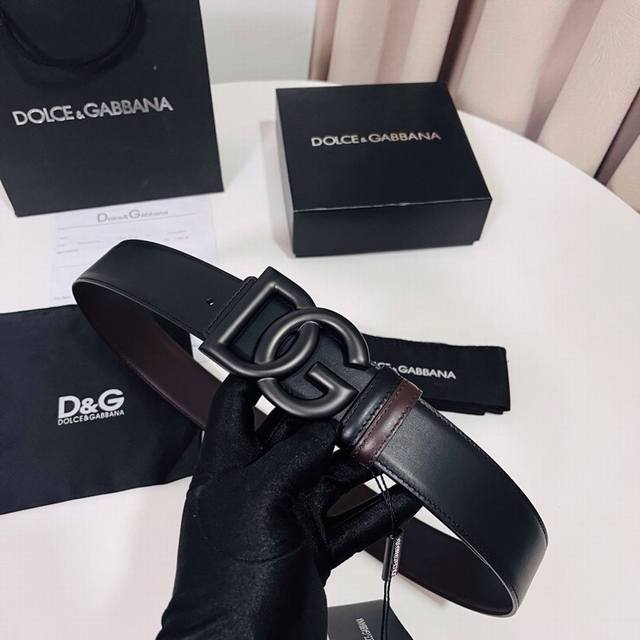 Dolce & Gabbana Black Brown Reversible Calfskin Belt, cleverly designed for reve
