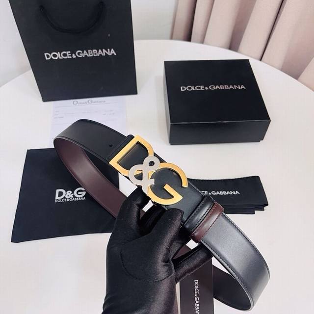 Dolce & Gabbana Black Brown Reversible Calfskin Belt, cleverly designed for reve