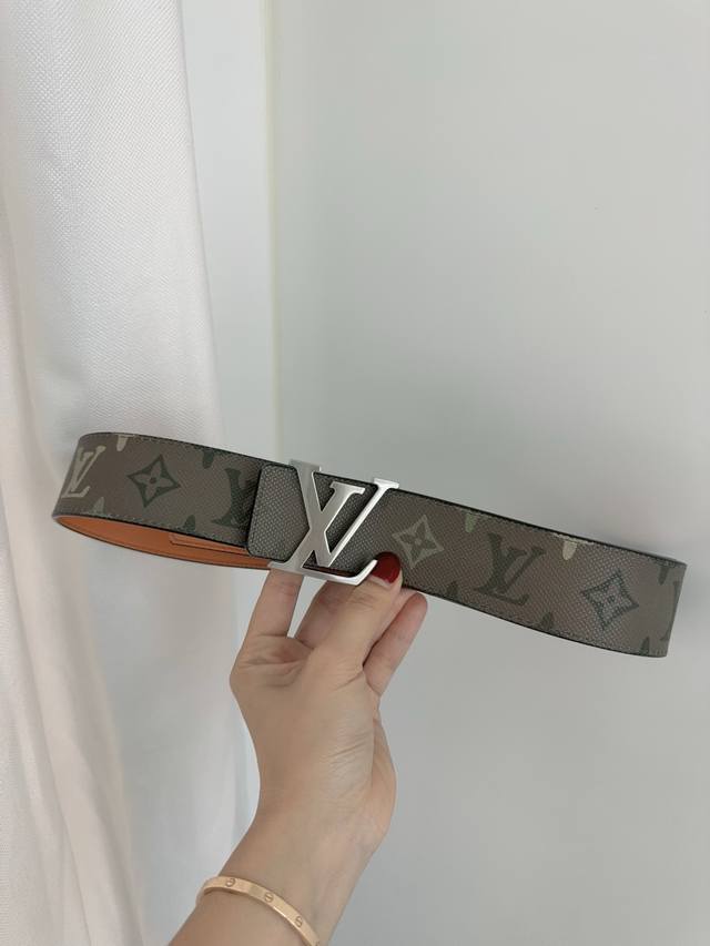 Dimension Monogram Heritage 40mm Reversible Belt. Wearing the Dimension Monogram