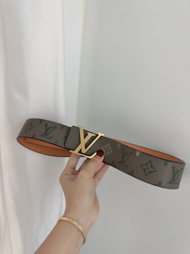 Dimension Monogram Heritage 40mm Reversible Belt. Wearing the Dimension Monogram