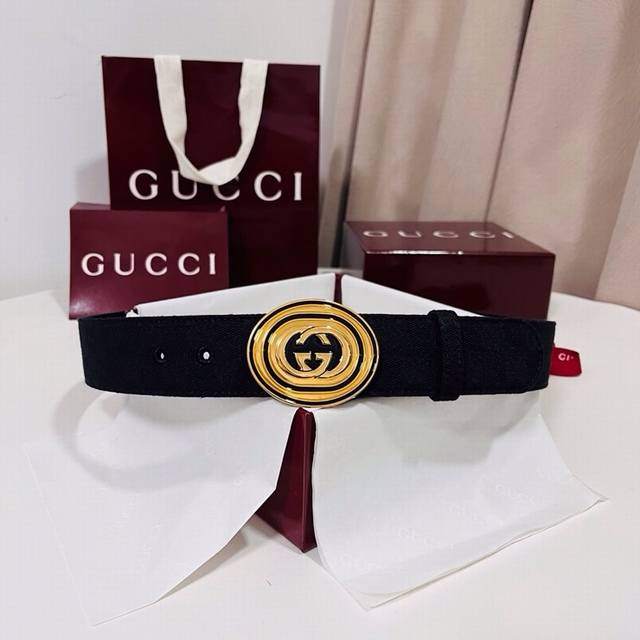 The new Spring Summer 2026 collection is now available. The men's belt collectio
