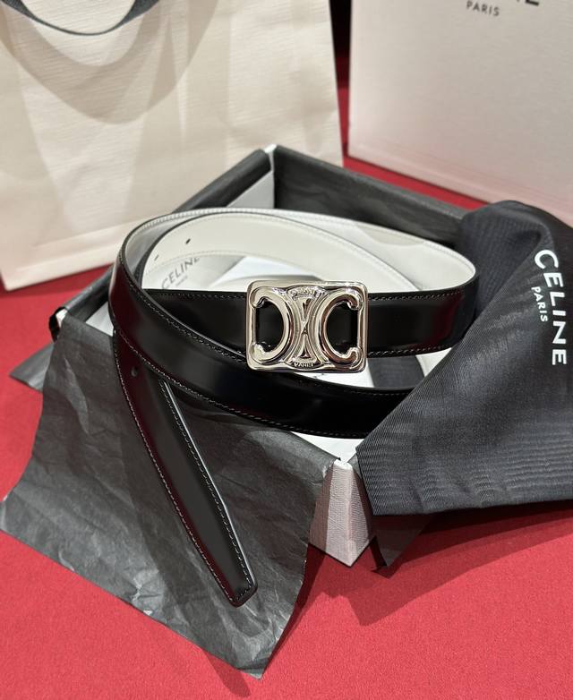 Celine medium triomphe-style reversible belt in taurillon leather and natural co