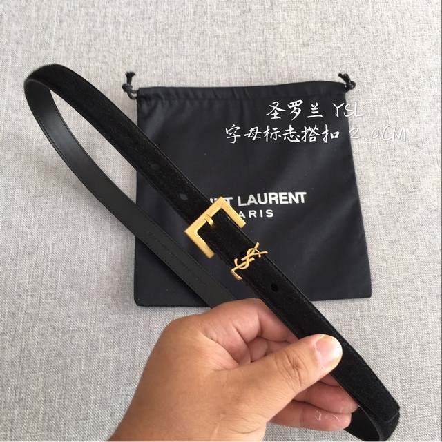 圣 罗 兰 2.0Cm专柜在售爆款 感谢客户反馈实拍图，顶级货 自己看细节 都有货 码数齐