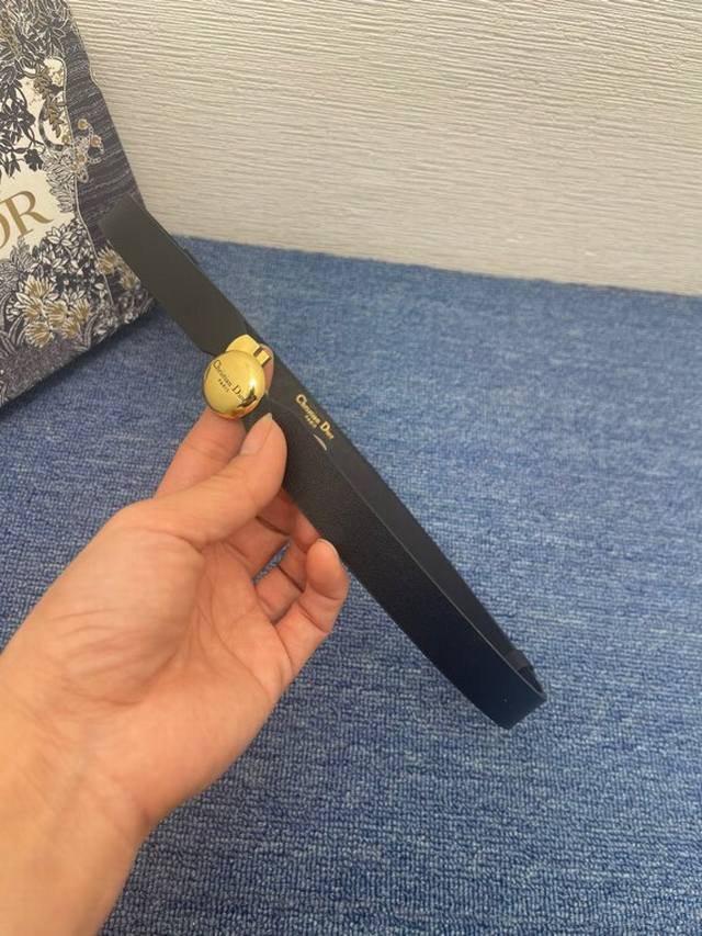 This Dior Caro belt, a new addition for Winter 2024, draws inspiration from the