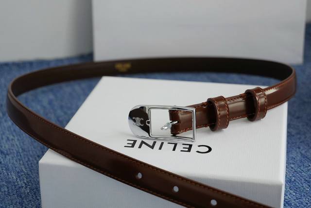 Brand: Celine Women's Belt No. 550, 1.8cm Description: Double-sided original lea