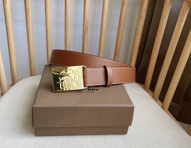 Burberry new arrival, equestrian badge with contrasting topstitching details, cl Burberry new arrival, equestrian badge with contrasting topstitching details, cl
