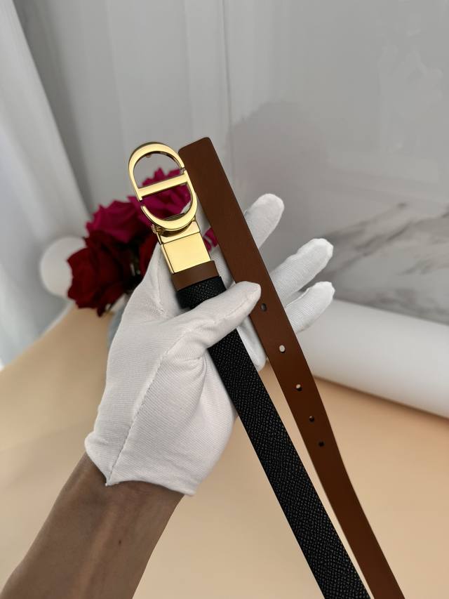 迪奥女士2.0Cm双面腰带 进口牛皮 品质保证 时尚简约百搭款