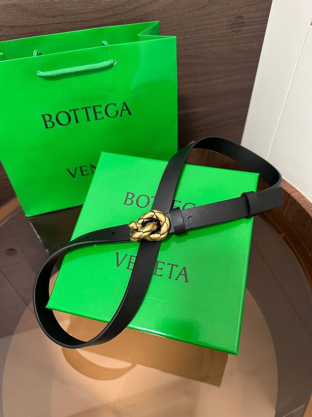 New boutique synchronized pure hand-woven women's belt, full-grain imported leat