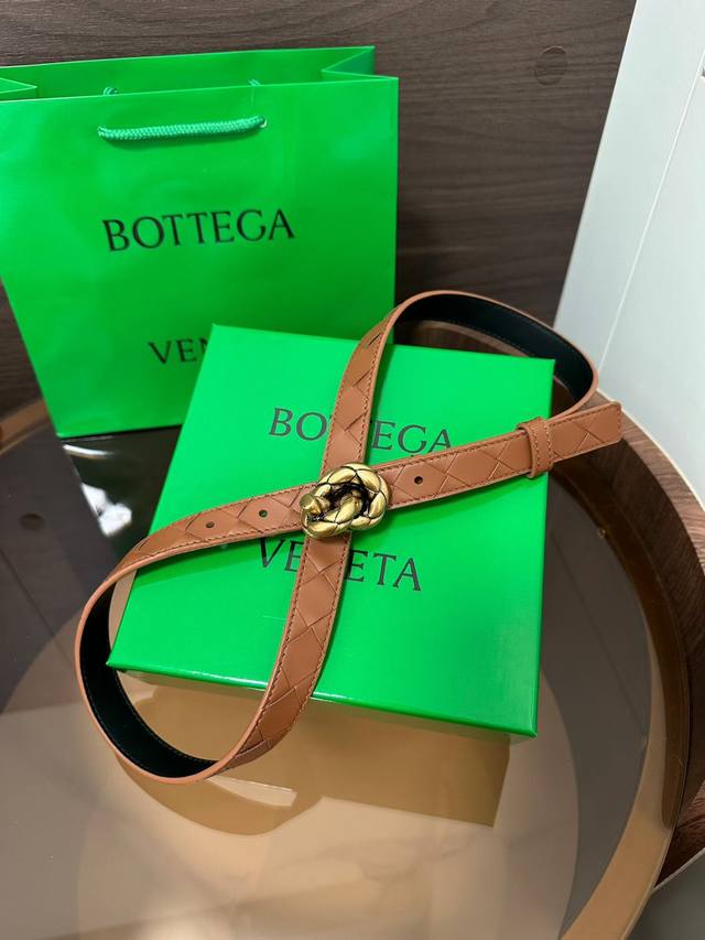 New boutique synchronized pure hand-woven women's belt, full-grain imported leat