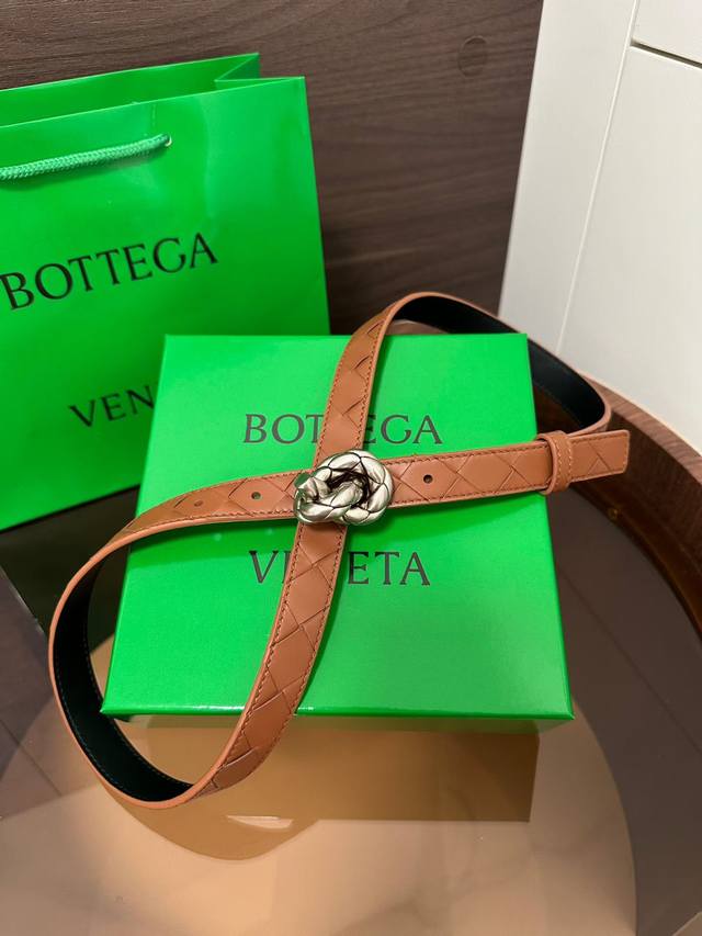 New boutique synchronized pure hand-woven women's belt, full-grain imported leat