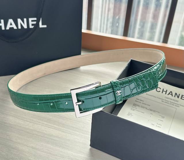 3.0Cm香奈儿腰带，鳄鱼纹双面头层牛皮，长度：75.80.85.90.95.100.欧