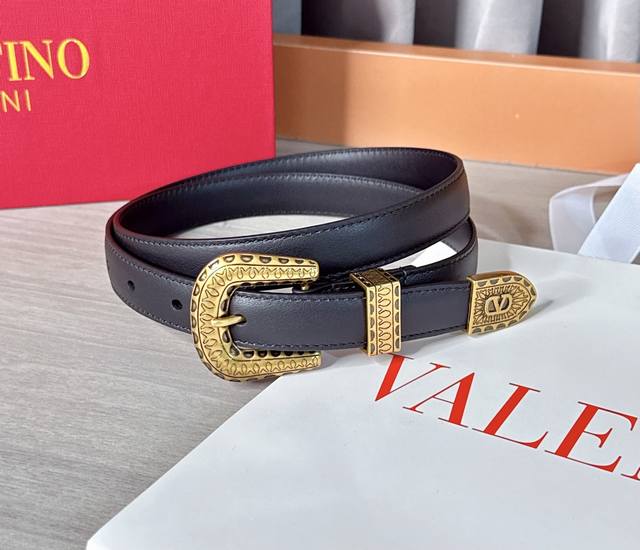 Cm Valentino belt, double-sided top-grain cowhide, length: 75.80.85.90.95.100.10
