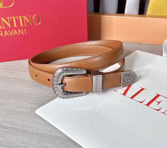 Cm Valentino belt, double-sided top-grain cowhide, length: 75.80.85.90.95.100.10