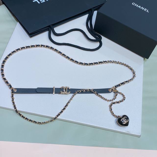 Chanel 小牛皮 金色金属腰链 小羊皮与树脂黑 桃心一面光滑一面菱格码数欧75、80、85、90、95