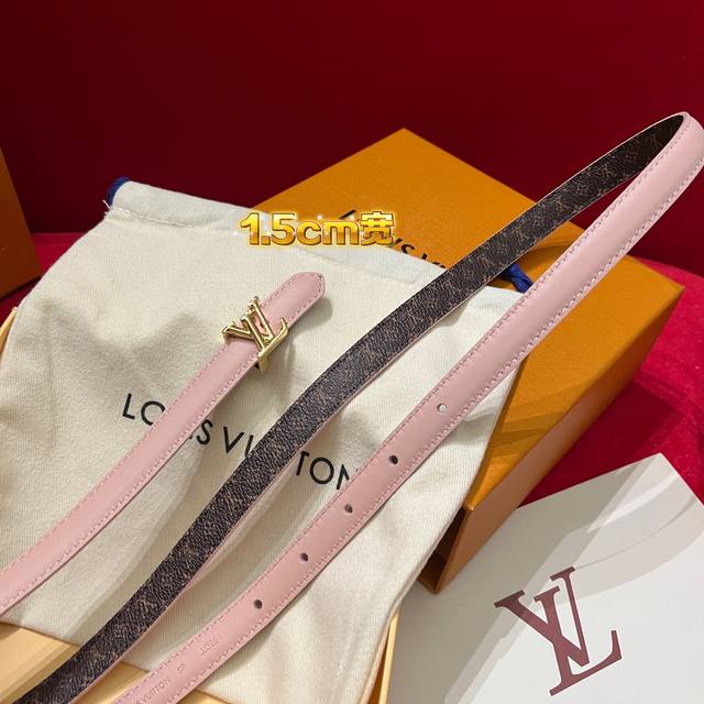 A super stylish L V thin belt, 1.5mm wide, reversible, simple and versatile, eas