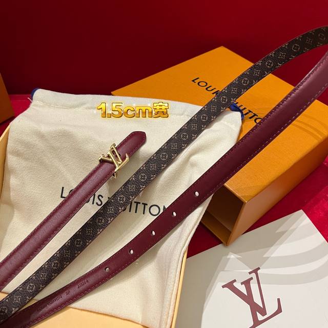 A super stylish L V thin belt, 1.5mm wide, reversible, simple and versatile, eas