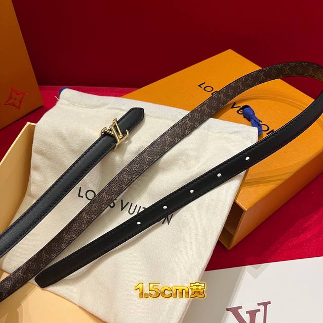 A super stylish L V thin belt, 1.5mm wide, reversible, simple and versatile, eas