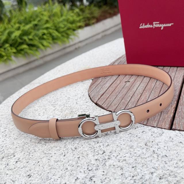 2.5Cm菲拉格慕腰带，双面头层进口牛皮，长度：75.80.85.90.95. .105欧，铜五针扣原版开模定制