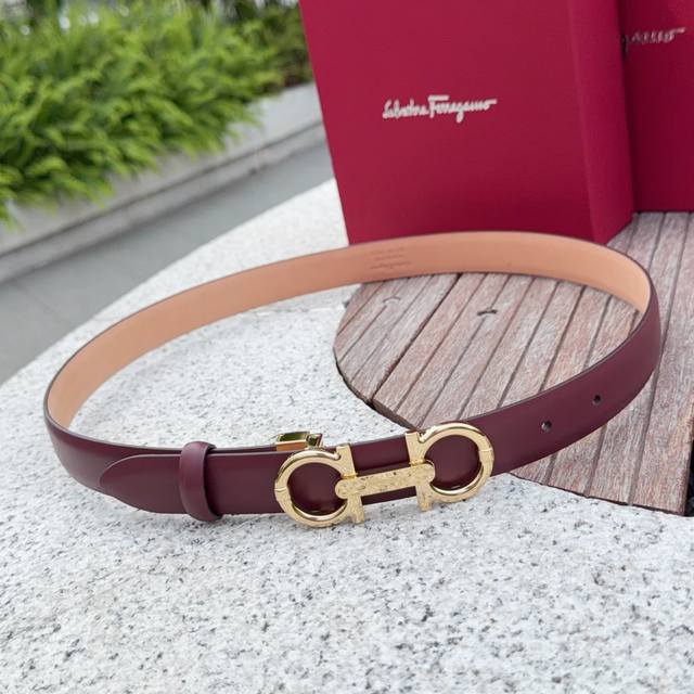 2.5Cm菲拉格慕腰带，双面头层进口牛皮，长度：75.80.85.90.95. .105欧，铜五针扣原版开模定制