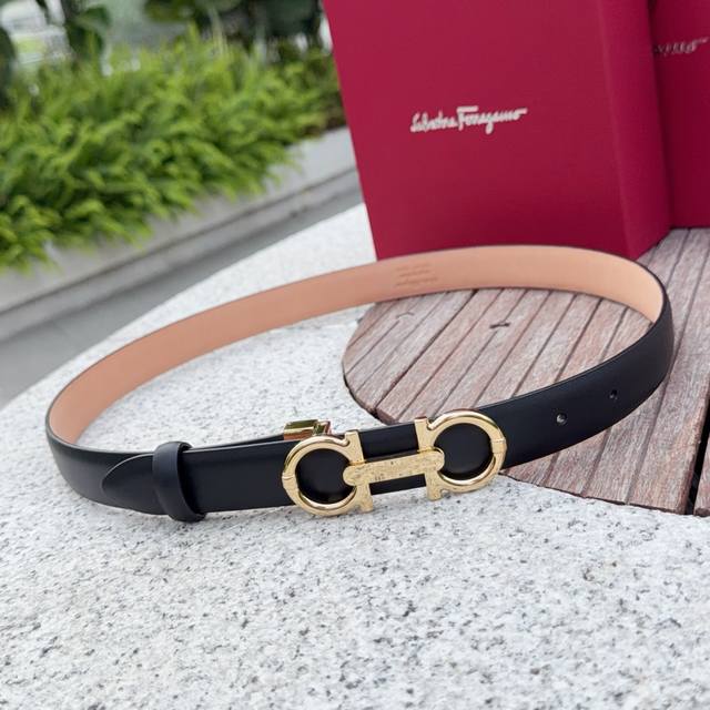 2.5Cm菲拉格慕腰带，双面头层进口牛皮，长度：75.80.85.90.95. .105欧，铜五针扣原版开模定制