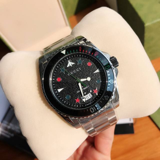 Original Box: 30 Gucci New Exclusive Launch, Quartz Men's Watch! Perhaps you pre