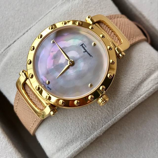 Original Box: 80 New Ferragamo, PVD gold-plated case, sapphire crystal, 6-flower