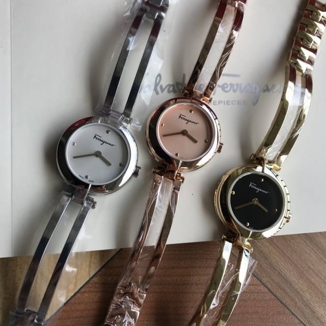 Original Box: 80 Ferragamo Salvatore Women's Watch, 26mm, Sapphire Crystal, Swis