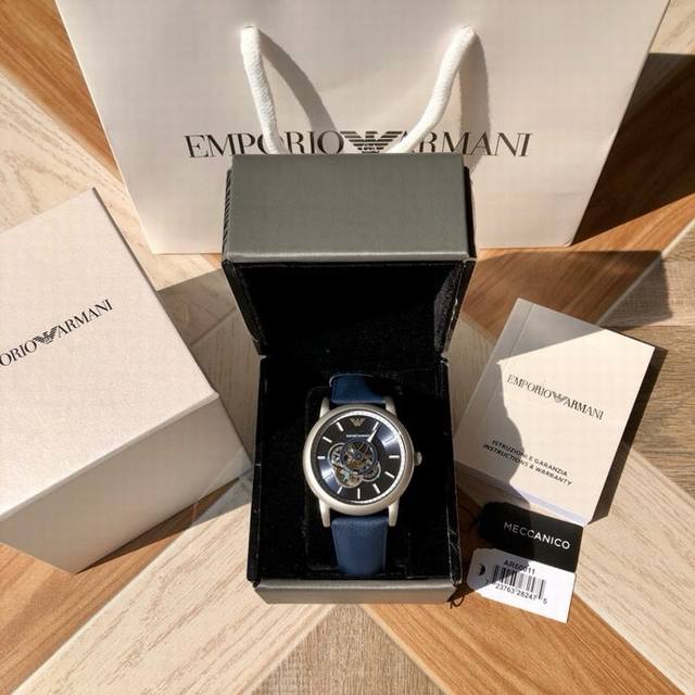 原厂阿玛尼 Armani Ar60011，全自动机械表，前后镂空设计，精细！惊艳！316精钢配真皮表带，表径~43Mm，一手价出！