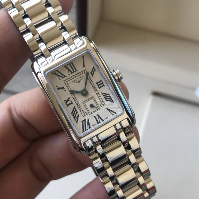 Special Offer: Lin Chi-ling's style watch! Longines Dolce Vita 20.80 x 32 mm Qua
