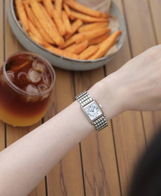 新款2080 配包装 原单正品.原厂配件。Longines浪琴 迷你黛绰维纳系列l5.200.4小方格 复古 简约 摩登女士腕表各大主流电商平台同等货源. 支持 新款2080 配包装 原单正品.原厂配件。Longines浪琴 迷你黛绰维纳系列l5.200.4小方格 复古 简约 摩登女士腕表各大主流电商平台同等货源. 支持