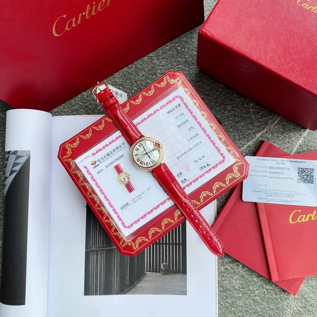 独家渠道货，新款卡地亚cartier蓝气球系列33Mm，Wjbb0033女款手表，镶嵌47颗明亮式切割真钻，原装瑞士全自动机械机芯，18K真金电镀蓝宝石镜面，阳