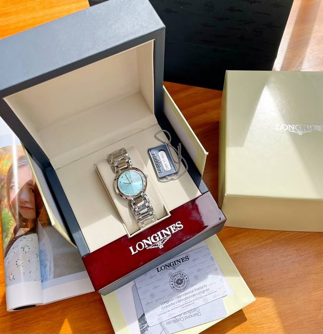 New Longines Heart Moon model, the differences are immediately apparent. Pink an