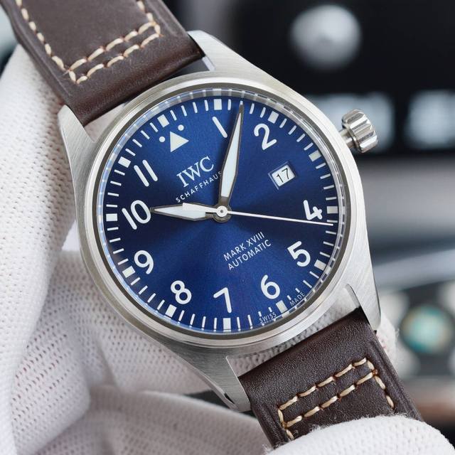 Mks' newest addition to the Mark series is the IWC Pilot's Watch Mark 18 Iw32700