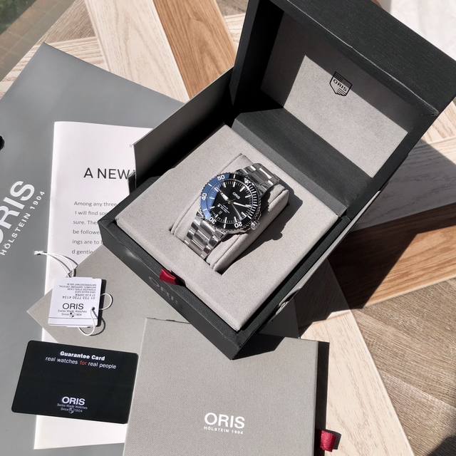 The Oris Aquis diving watch, a high-end Swiss watch brand, has arrived in stock!